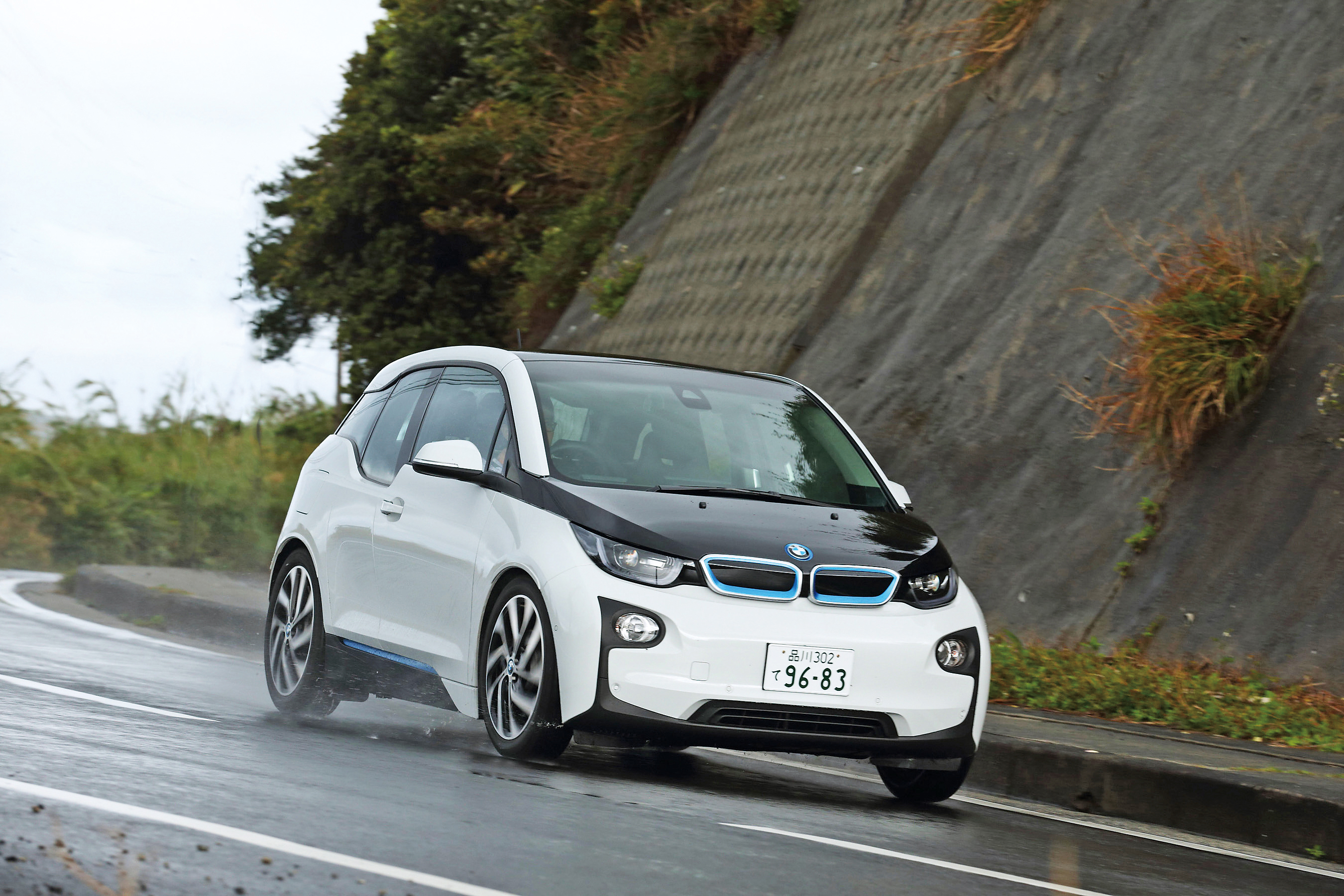 BMW i3 走り画像