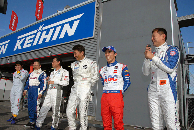 佐藤琢磨が今季国内レース初優勝!?