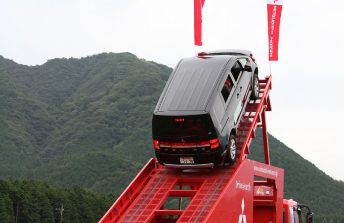 三菱4WD登坂キット体験を全国各地で開催中!