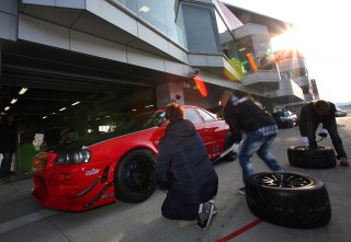 ATTKDオーテックと4輪駆動Sタイヤクラス最速を争ったガレージ伊藤のR34。徹底的した補強を加えながら、ボディはノーマルよりも200kg軽量化。最後まで果敢に走行を続けたが、0.583秒及ばずクラス2位