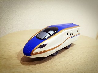 新幹線W7系は、おもちゃとしても人気が高い