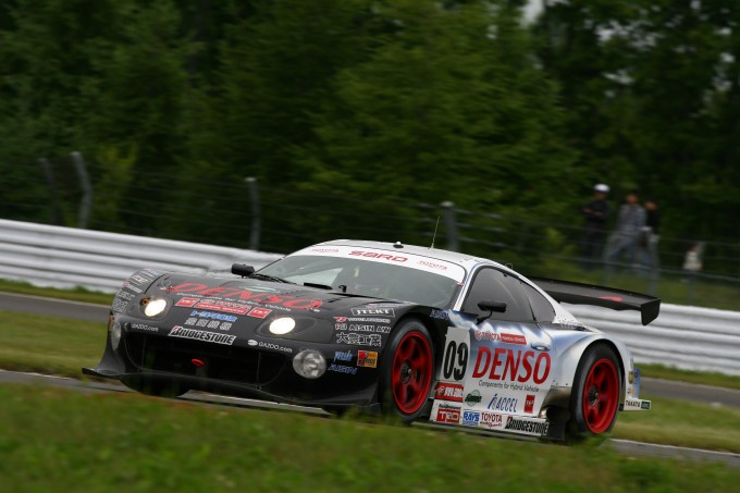 2007年の十勝24時間レースに参戦したスープラ。レクサスGS450hのパワーユニットを搭載