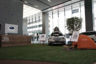 スバルが提案するアクティブスタイルをショールームに展開。全国のディーラーでも連動した展示も予定されている