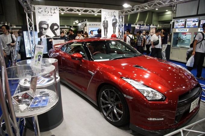 映画『さらば あぶない刑事』のタカ&ユージが乗る覆面パトカーにNISSAN GT-R登場!