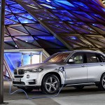 BMWブランド初のプラグインハイブリッド「X5 xDrive40e」受注開始！