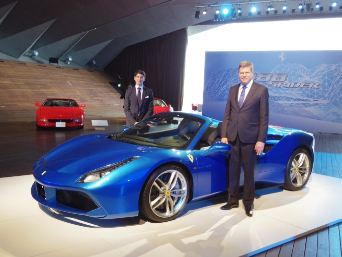 日本初披露!フェラーリ488スパイダーは3570万円で販売