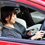 【画像】信号待ちのスマホ操作は道路交通法違反!? 〜 画像12