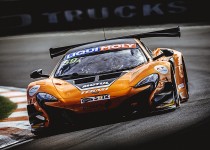 McLaren 650S GT3がデビューレースで強敵抑え劇的勝利！
