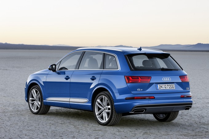 WEB CARTOP　Audi Q7