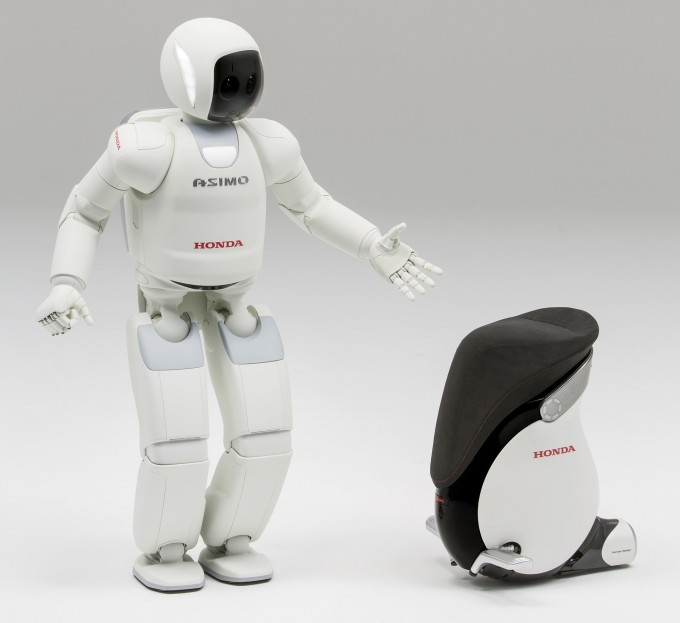 【期間限定】成田国際空港でホンダの二足歩行ロボット「ASIMO」がお出迎え