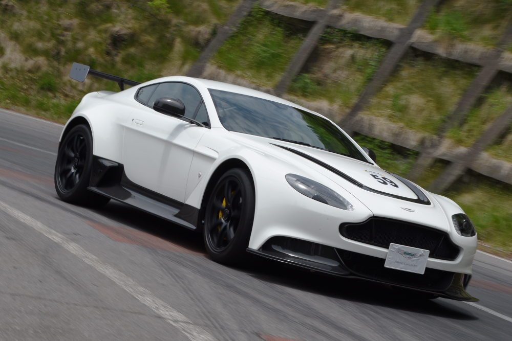 Aston Martin Vantage GT12 〜 画像10