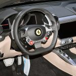 【画像】【日本初公開】乗れて積めるスーパーワゴン！　激速の4人乗りフェラーリ「GTC4 Lusso」登場 〜 画像5