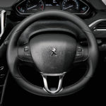 【画像】自動ブレーキまで付いて3万円高！　プジョー208 Style Plusは超お買い得な限定車 〜 画像8