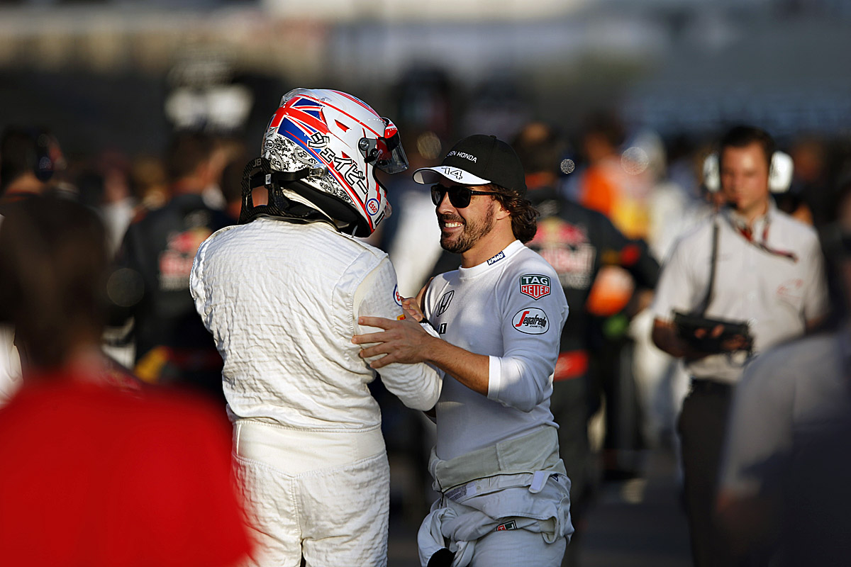 Yas Marina Circuit, Abu Dhabi, United Arab Emirates. Sunday 29 November 2015. World Copyright: Steven Tee/LAT Photographic ref: Digital Image _L4R5405 〜 画像13