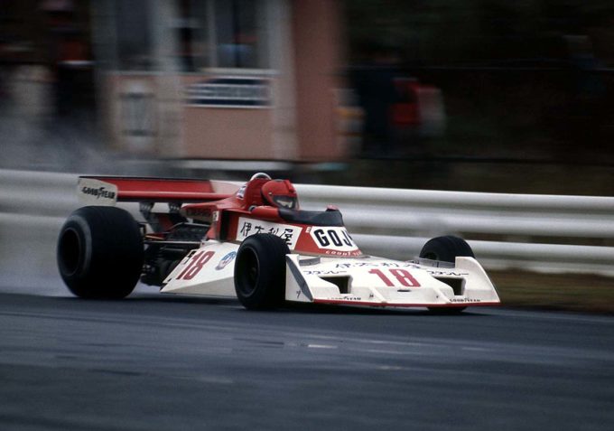 1976_surtees-ts19