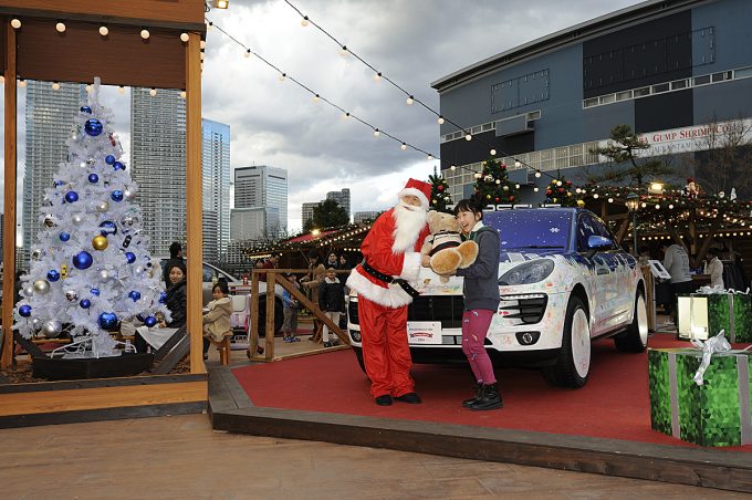 ポルシェをキャンバスにお絵かきも！　「Porsche Christmas Market」が25日まで開催