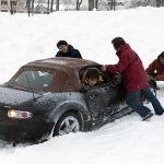 【画像】【憶えておいて損はない】雪道でスタックしたときの脱出方法とは 〜 画像3