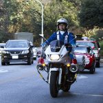 【画像】白バイが路肩に停車するときハンドルを右に切るのはなぜ？ 〜 画像4