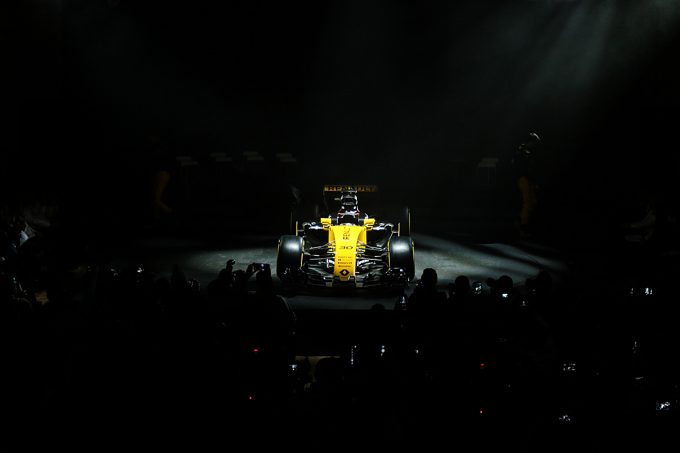 Renault_87384_global_en