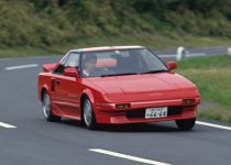 【ニッポンの名車】日本初のミッドシップ量産車！　初代トヨタMR2