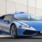 【画像】捕まっても本望!?　ランボルギーニ・ウラカンのパトカーがイタリア警察に納車 〜 画像2