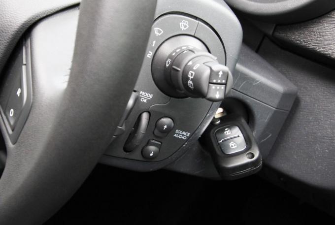 故障 ボタンを押してもエンジンがかからないときはハンドルを回すとかかる場合あり 自動車情報 ニュース Web Cartop