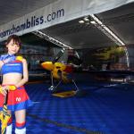 【画像】飛行機と美女の共演！　レッドブルエアレースのレースクイーン画像91点 〜 画像84