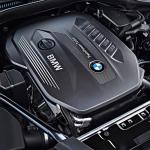 【画像】キーでリモコン駐車も可能！　新型BMW5シリーズにワゴンの「ツーリング」登場 〜 画像2