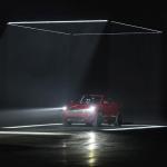 【画像】ジャガーの小型SUV「E-PACE」が世界初公開！　ロングジャンプのギネス世界記録を樹立 〜 画像13