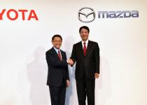 トヨタとマツダが資本提携し「北米に新工場設立」「車両の共同開発」などを行う理由とは？