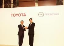 トヨタとマツダの資本提携「2つの愛が結びつけた」と豊田章男社長