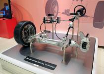 今どきのクルマに続々採用される「バイ・ワイヤ」とはどんな技術？