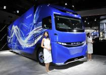 三菱ふそうが電気自動車のバス＆トラック専門ブランド「E-FUSO」を立ち上げた！　【東京モーターショー2017】