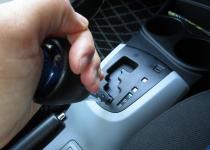 ハイブリッド車の「Bレンジ」は何のためにある？