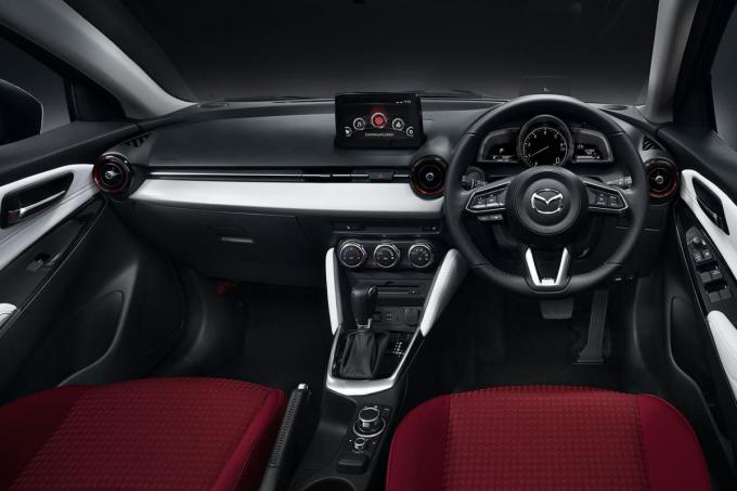 画像ギャラリー マツダ デミオが安全装備を充実させ高齢者も安心の サポカーsワイド に 画像3 自動車情報 ニュース Web Cartop