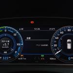 【画像】【試乗】VWの新たな電気自動車「eゴルフ」は日産リーフと真っ向勝負 〜 画像16