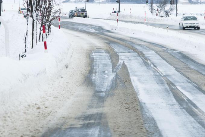 雪道走行の基礎知識