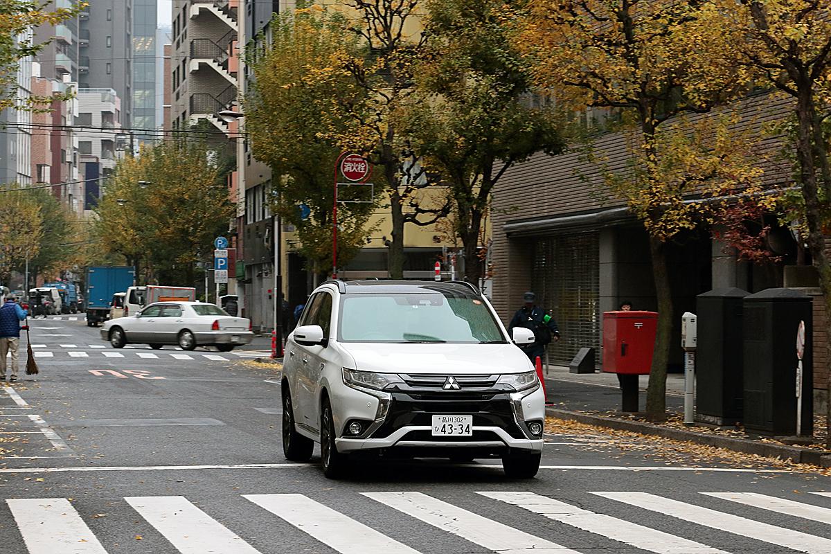 三菱アウトランダーPHEV 〜 画像9