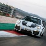 【画像】【試乗】まわりのクルマが止まって見える！　ポルシェ911 GT2 RSの速さは瞬間移動のよう 〜 画像263