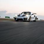 【画像】【試乗】まわりのクルマが止まって見える！　ポルシェ911 GT2 RSの速さは瞬間移動のよう 〜 画像264