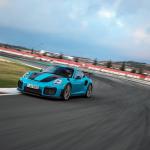 【画像】【試乗】まわりのクルマが止まって見える！　ポルシェ911 GT2 RSの速さは瞬間移動のよう 〜 画像193