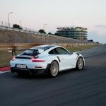 【画像】【試乗】まわりのクルマが止まって見える！　ポルシェ911 GT2 RSの速さは瞬間移動のよう 〜 画像267