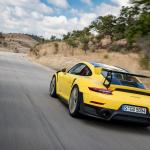 【画像】【試乗】まわりのクルマが止まって見える！　ポルシェ911 GT2 RSの速さは瞬間移動のよう 〜 画像6