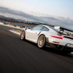 【画像】【試乗】まわりのクルマが止まって見える！　ポルシェ911 GT2 RSの速さは瞬間移動のよう 〜 画像270