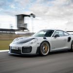 【画像】【試乗】まわりのクルマが止まって見える！　ポルシェ911 GT2 RSの速さは瞬間移動のよう 〜 画像136