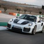 【画像】【試乗】まわりのクルマが止まって見える！　ポルシェ911 GT2 RSの速さは瞬間移動のよう 〜 画像280