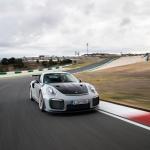 【画像】【試乗】まわりのクルマが止まって見える！　ポルシェ911 GT2 RSの速さは瞬間移動のよう 〜 画像144