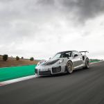 【画像】【試乗】まわりのクルマが止まって見える！　ポルシェ911 GT2 RSの速さは瞬間移動のよう 〜 画像162