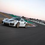 【画像】【試乗】まわりのクルマが止まって見える！　ポルシェ911 GT2 RSの速さは瞬間移動のよう 〜 画像295