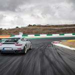 【画像】【試乗】まわりのクルマが止まって見える！　ポルシェ911 GT2 RSの速さは瞬間移動のよう 〜 画像170